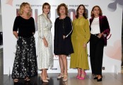 Foto/IPP/Gioia Botteghi
Roma 23/09/2020 resentato il film Burraco Fatale, nella foto : Paola Minaccioni, Angela Finocchiaro, Caterina Guzzanti, Claudia Gerini, e la regista Giuliana Gamba
Italy Photo Press - World Copyright
